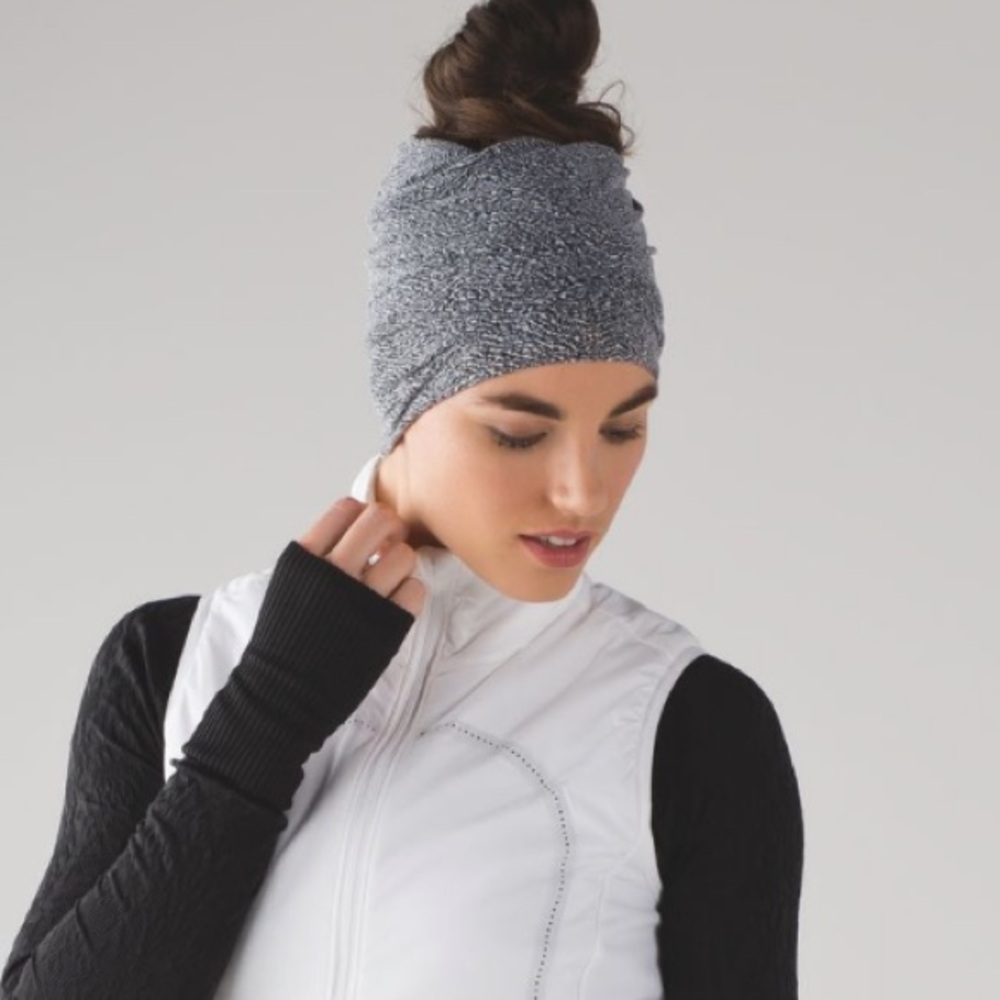 Lululemon Top Knot Toque Open Hat Earwarmer Rulu W9AE1S